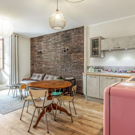 Appartement Sainte Claire Vintage - Welkeys Annecy Exteriör bild