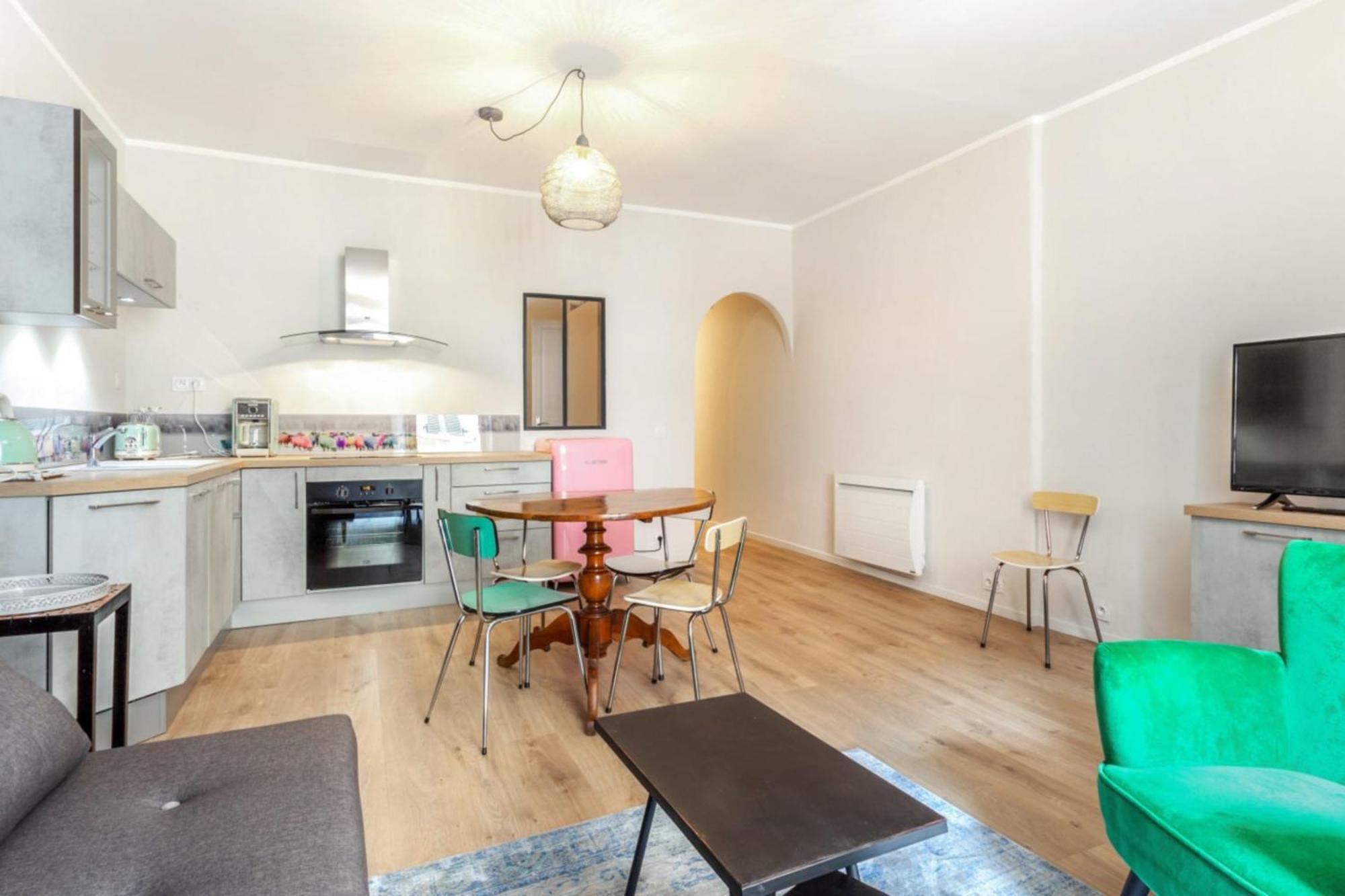 Appartement Sainte Claire Vintage - Welkeys Annecy Exteriör bild